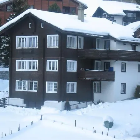 Mier Gfallt's Appartement-fewo- Bad- Wc- 3 Schlafraeume 5-bettwohnung By Interhome *